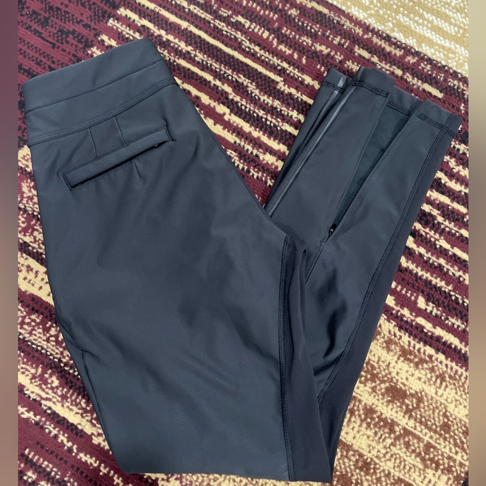 These are almost brand new - worn a couple of times. Perfect condition